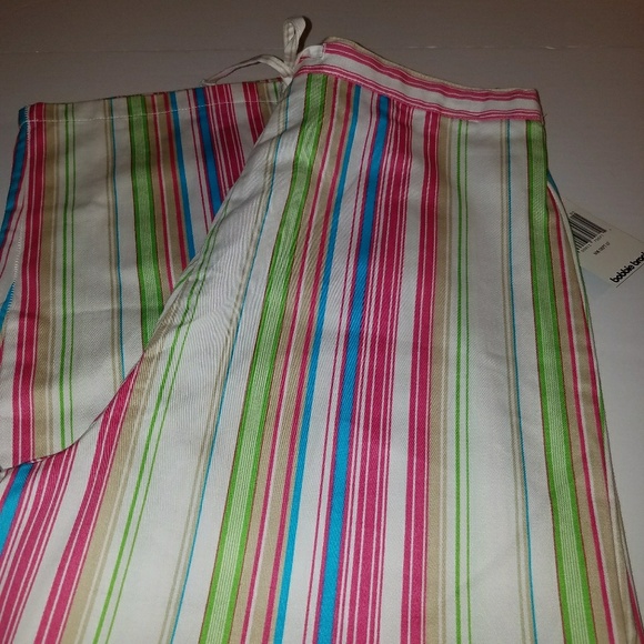 NWT Bobby Brooks Ladies Capris Size 10-12 - Picture 4 of 4